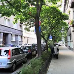 Basic, Quiet Apartment Close To Main Square