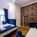Wislna Main Square Apartments
