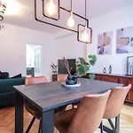 Beautiful Apartment In The City Center