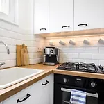 Modern Apartment Near Historic Kazimierz