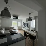 Luxuriously Decorated Apartment In A Calm District Of Krakow
