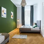 Friendhouse Apartments Avenue