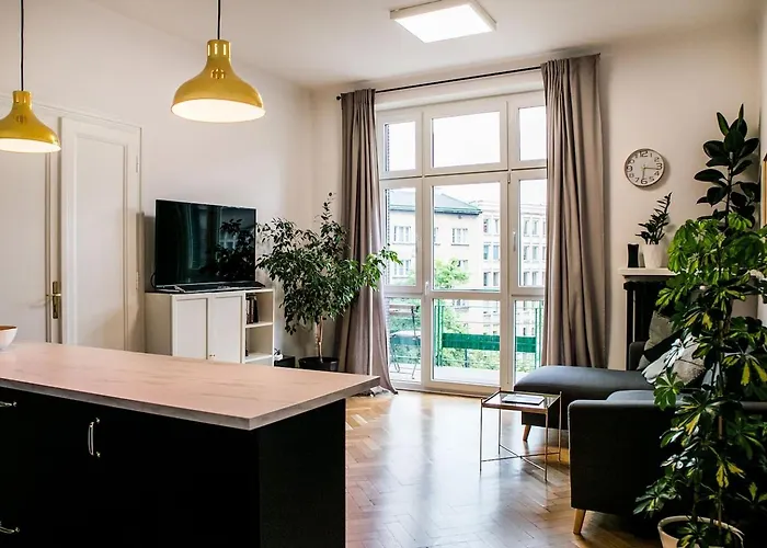 Krakow Apartments - Balcony, Workspace, Tram Stop - By Rentujemy