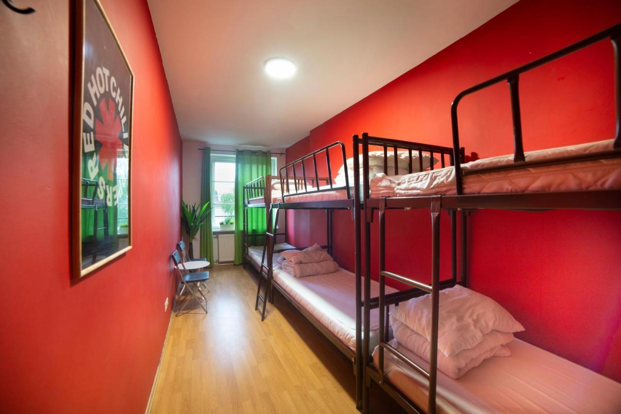 Let's Rock Party Hostel! Age Limit From 18 Until 40! Albergue *