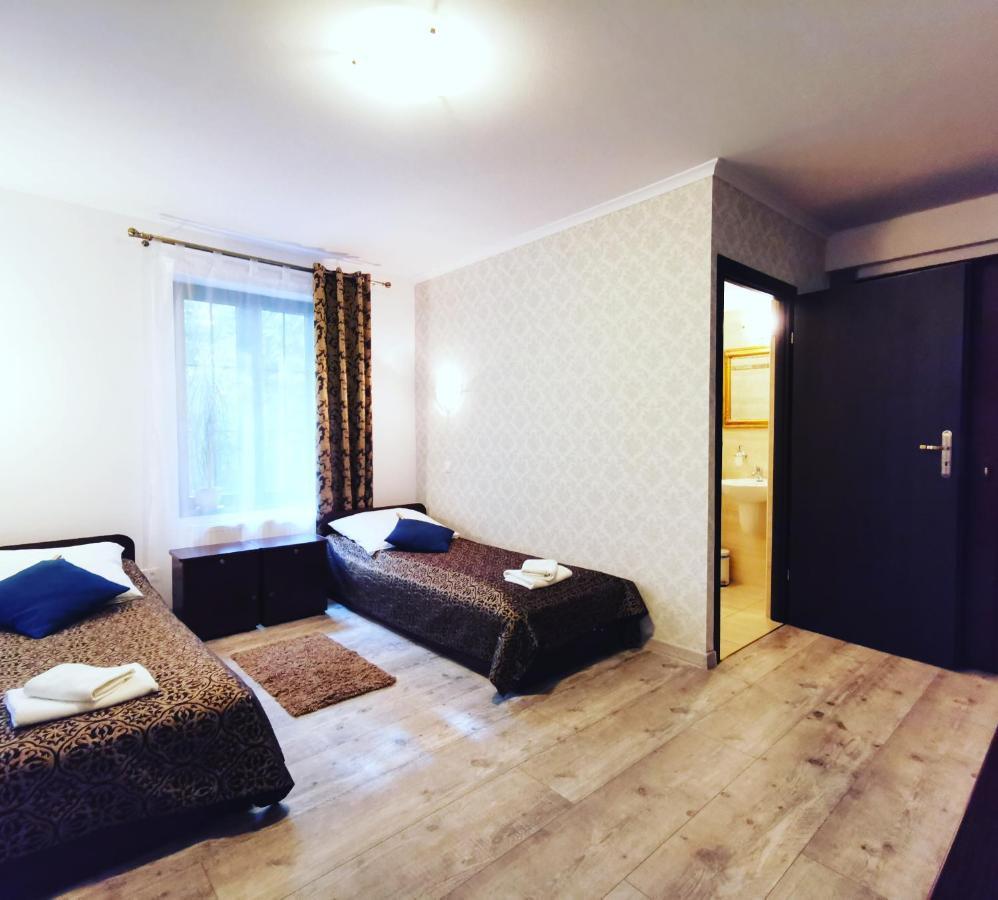 Hotel Dworek Złoty Róg I Restauracja