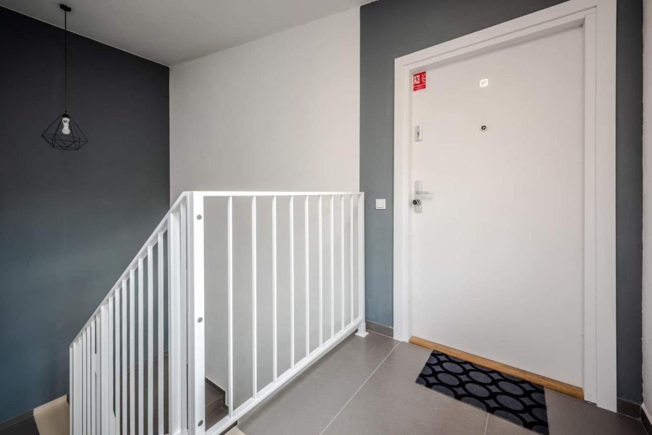 Modern Arizona Old Town Dietla Balcony Apartment *