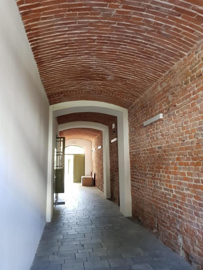 Modern Arizona Old Town Dietla Balcony Apartment