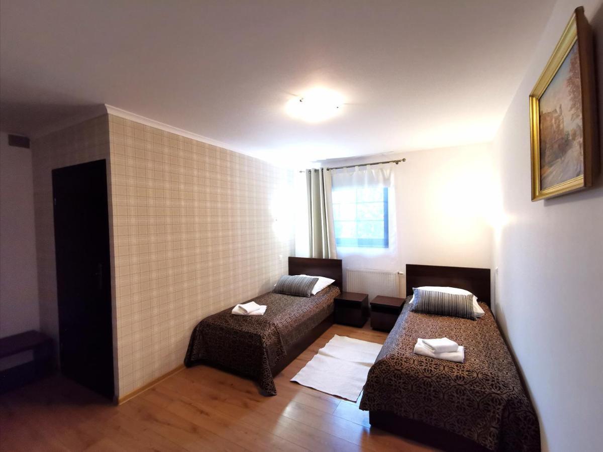 Hotel Dworek Złoty Róg I Restauracja 3*