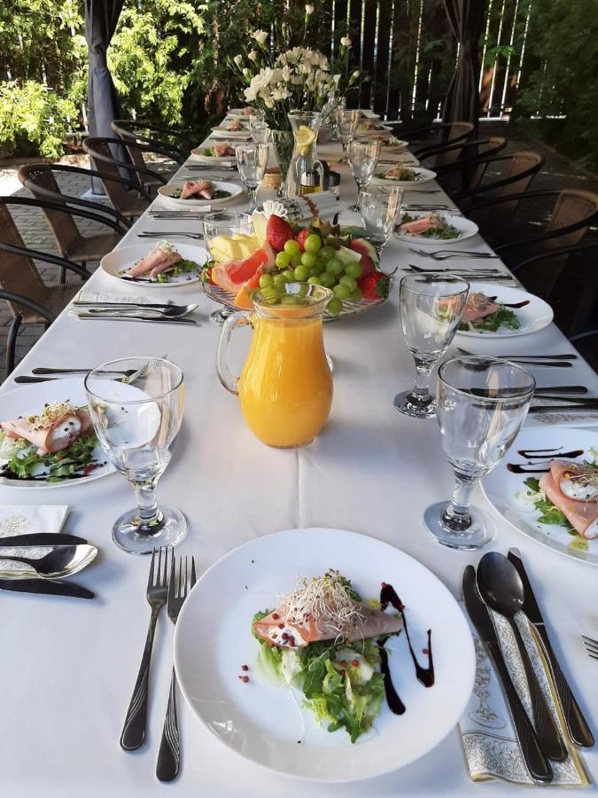 Dworek Złoty Róg I Restauracja Hotel 3*