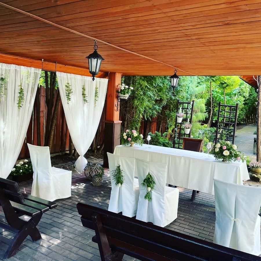 Dworek Złoty Róg I Restauracja Hotel 3*