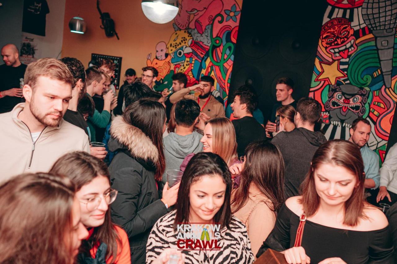 Let's Rock Party Hostel! Age Limit From 18 Until 40! Albergue Cracóvia