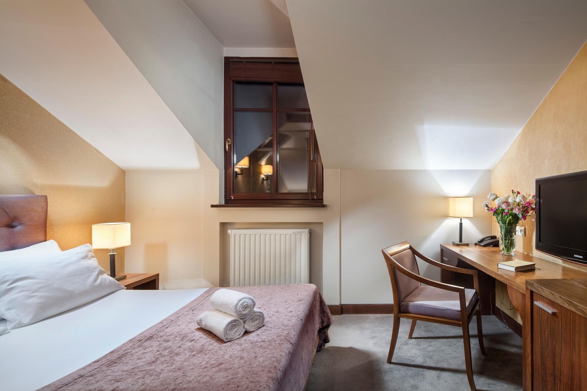 Unicus Old Town - Destigo Krakow