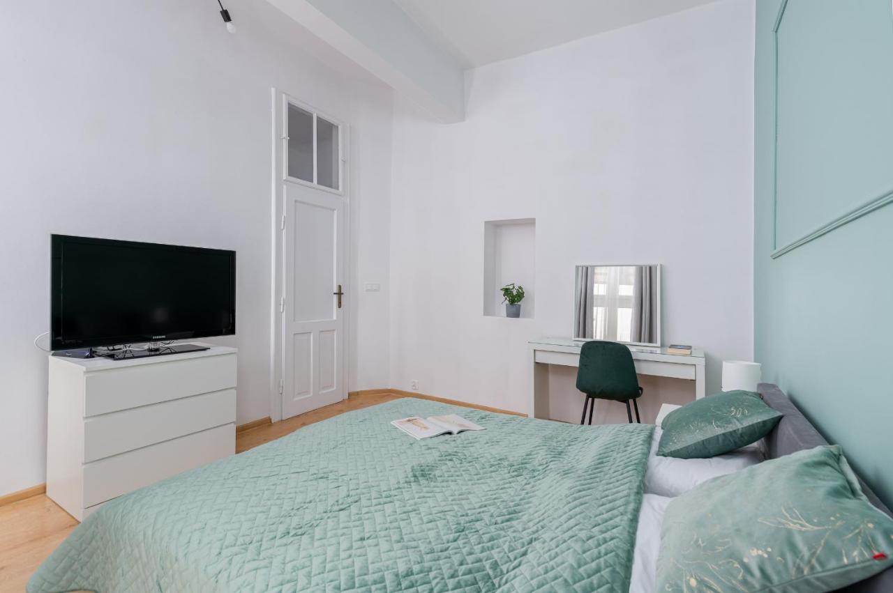 Apartamento Brzozowa By Hostly Cracóvia