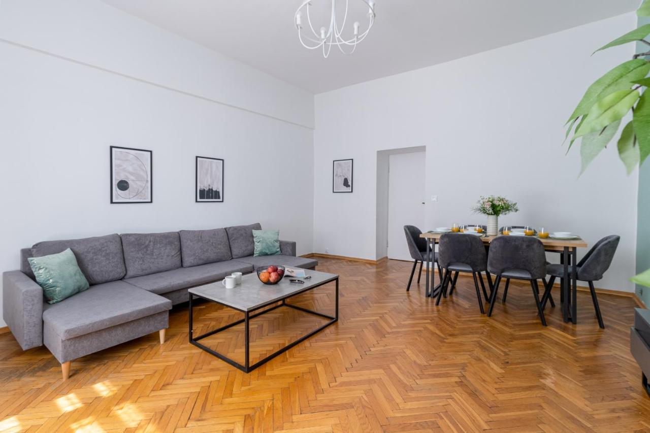 Brzozowa By Hostly Apartamento Cracóvia