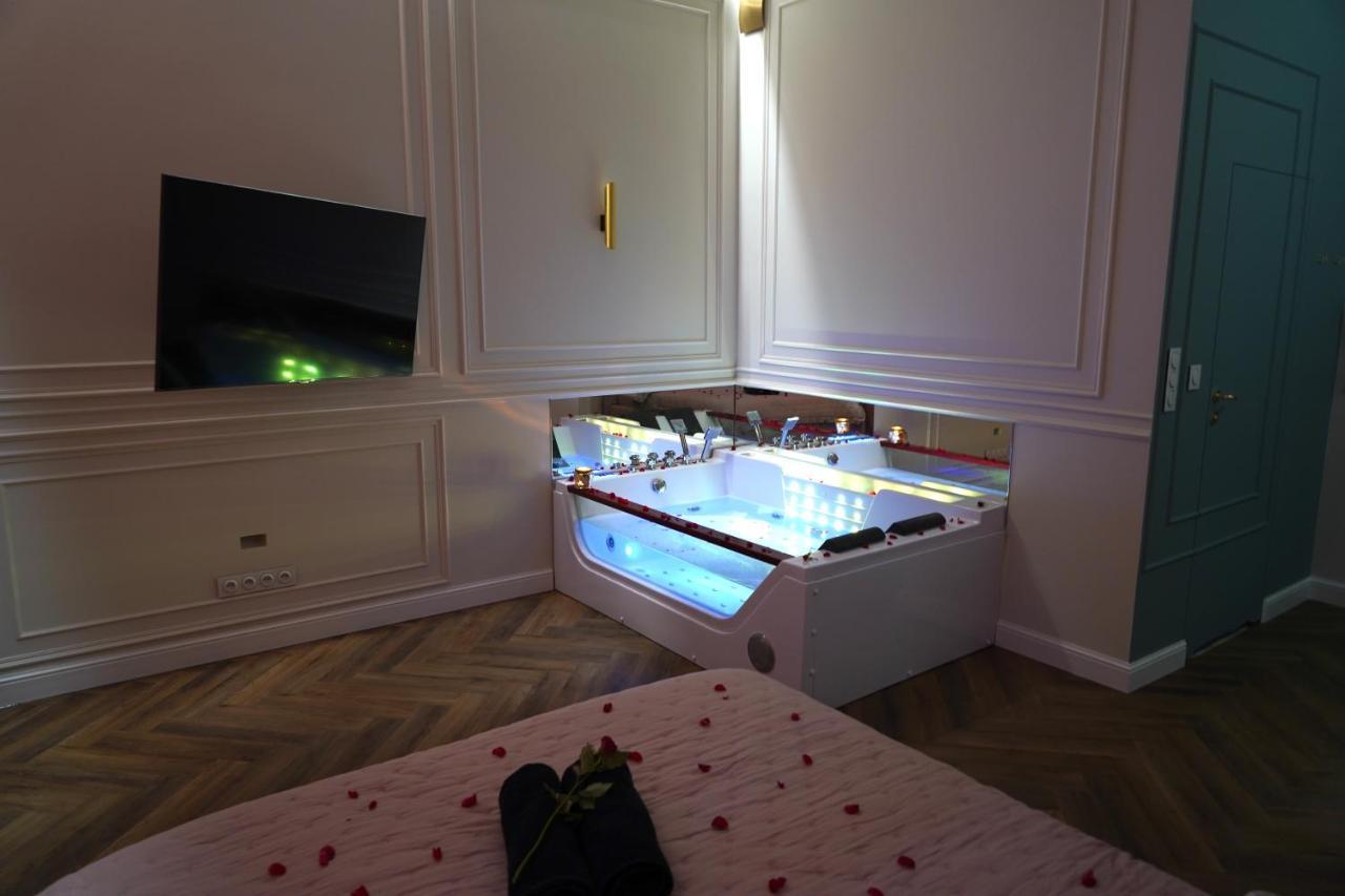 Glamour Jacuzzi