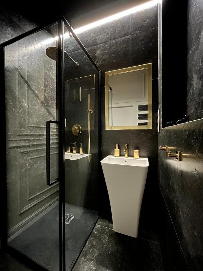 Glamour Jacuzzi Apartment *