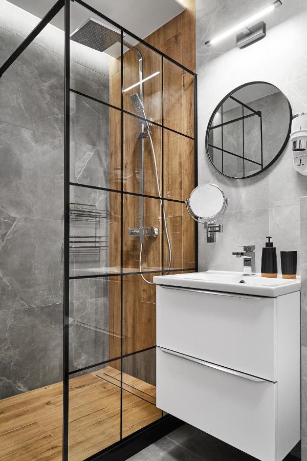 Househost :miodowa 42/4a Krakow