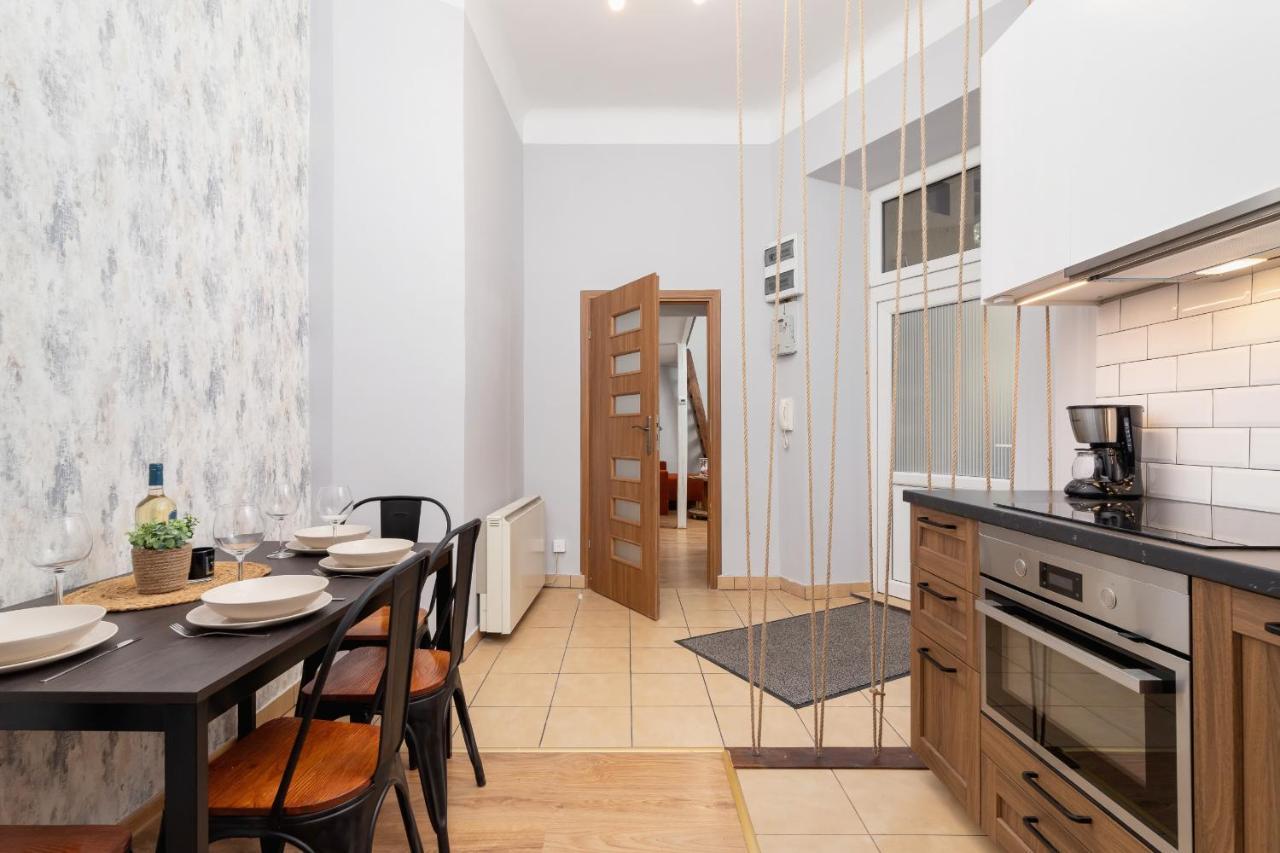 Mezzanine Retro Strzelecka Old Town By Renters Apartment Krakow