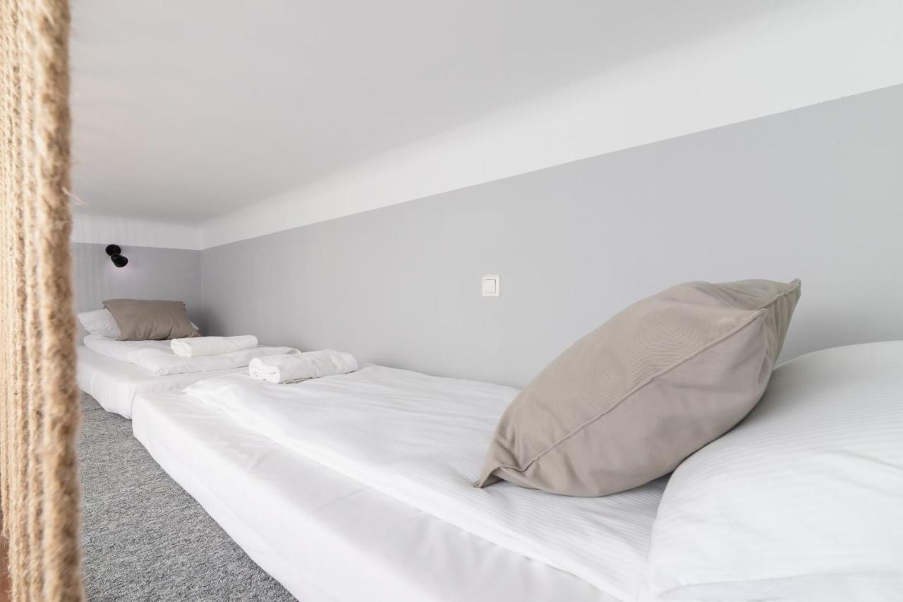 Mezzanine Retro Strzelecka Old Town By Renters Apartment