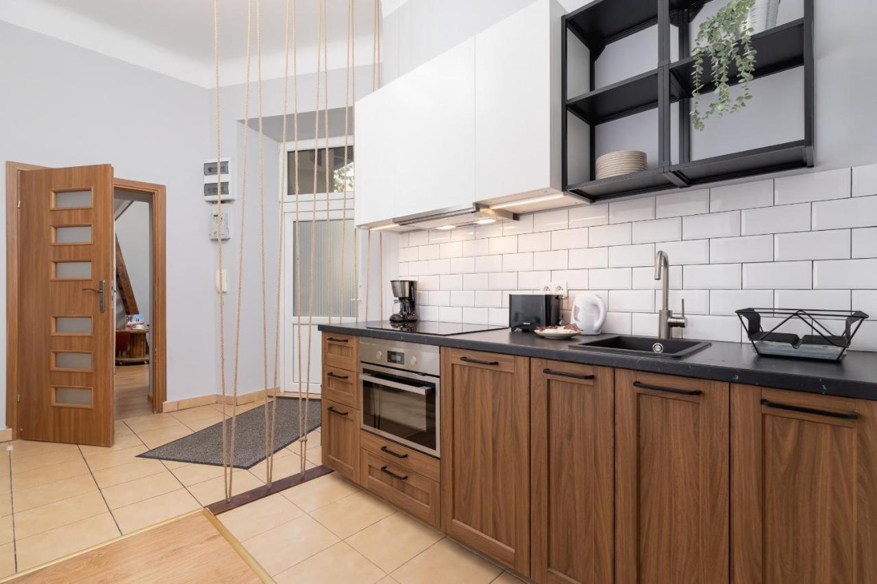 Mezzanine Retro Strzelecka Old Town By Renters *