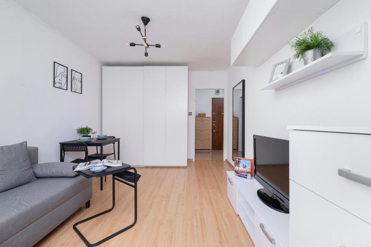 Apartment Comfy & Bright Wielicka In By Renters *
