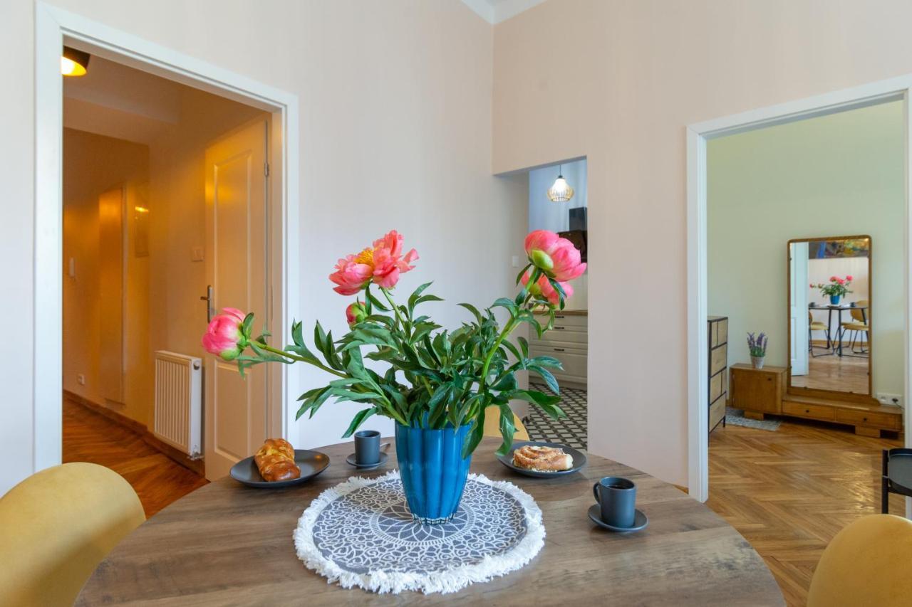 Apartament Beautiful Fully Equipped By The Main Square
