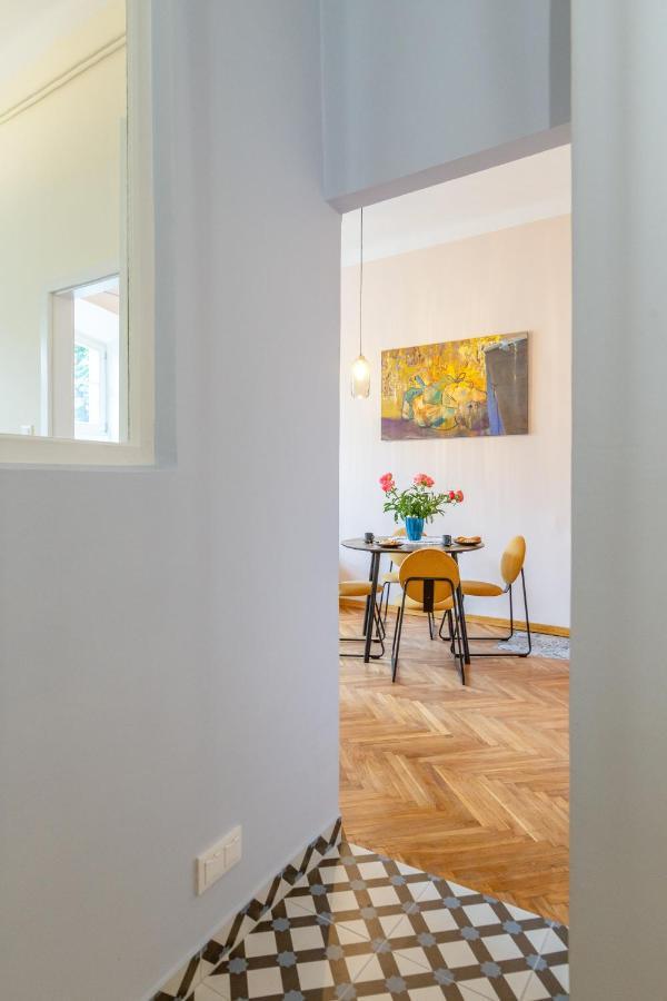 Beautiful Fully Equipped By The Main Square Apartament Kraków