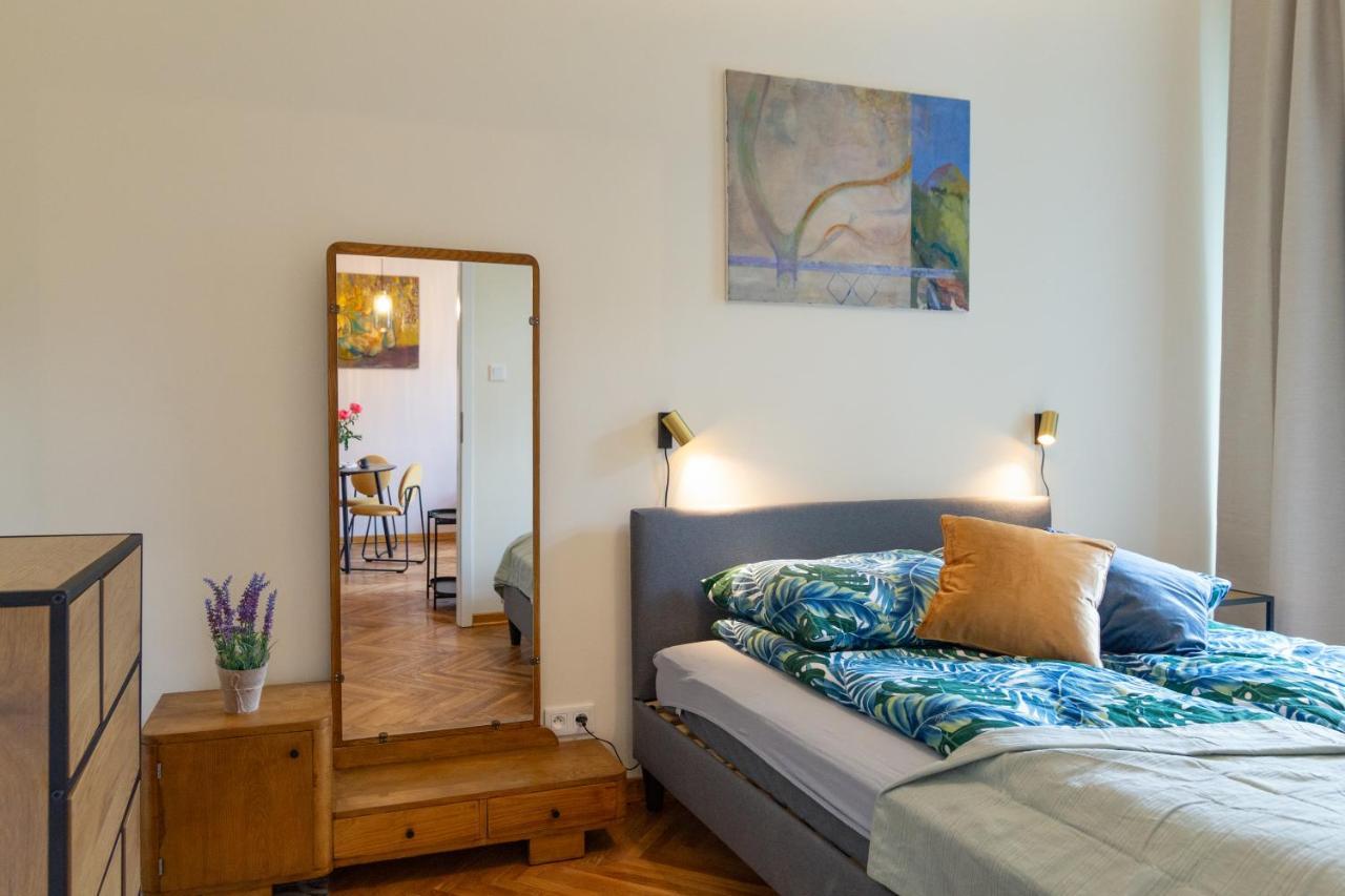 Apartament Beautiful Fully Equipped By The Main Square *