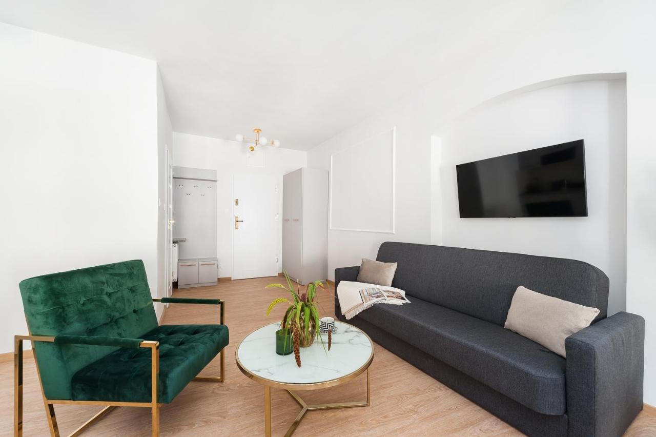 Gallery 7 - 4 Apartament