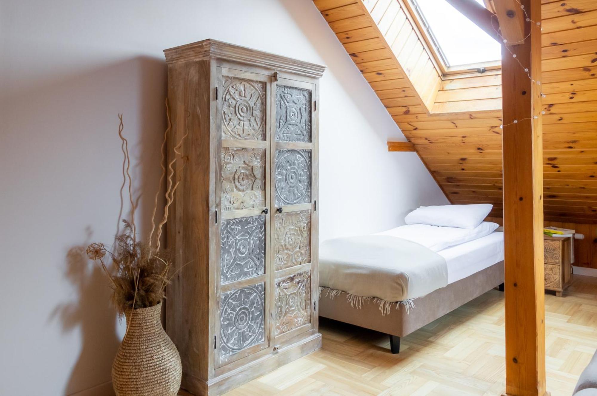 Blisshouse Luxurious Calm And Energetic Spot Near By Surrounded By The Forest Where Will Find Your Peace And Your People Gasthof
