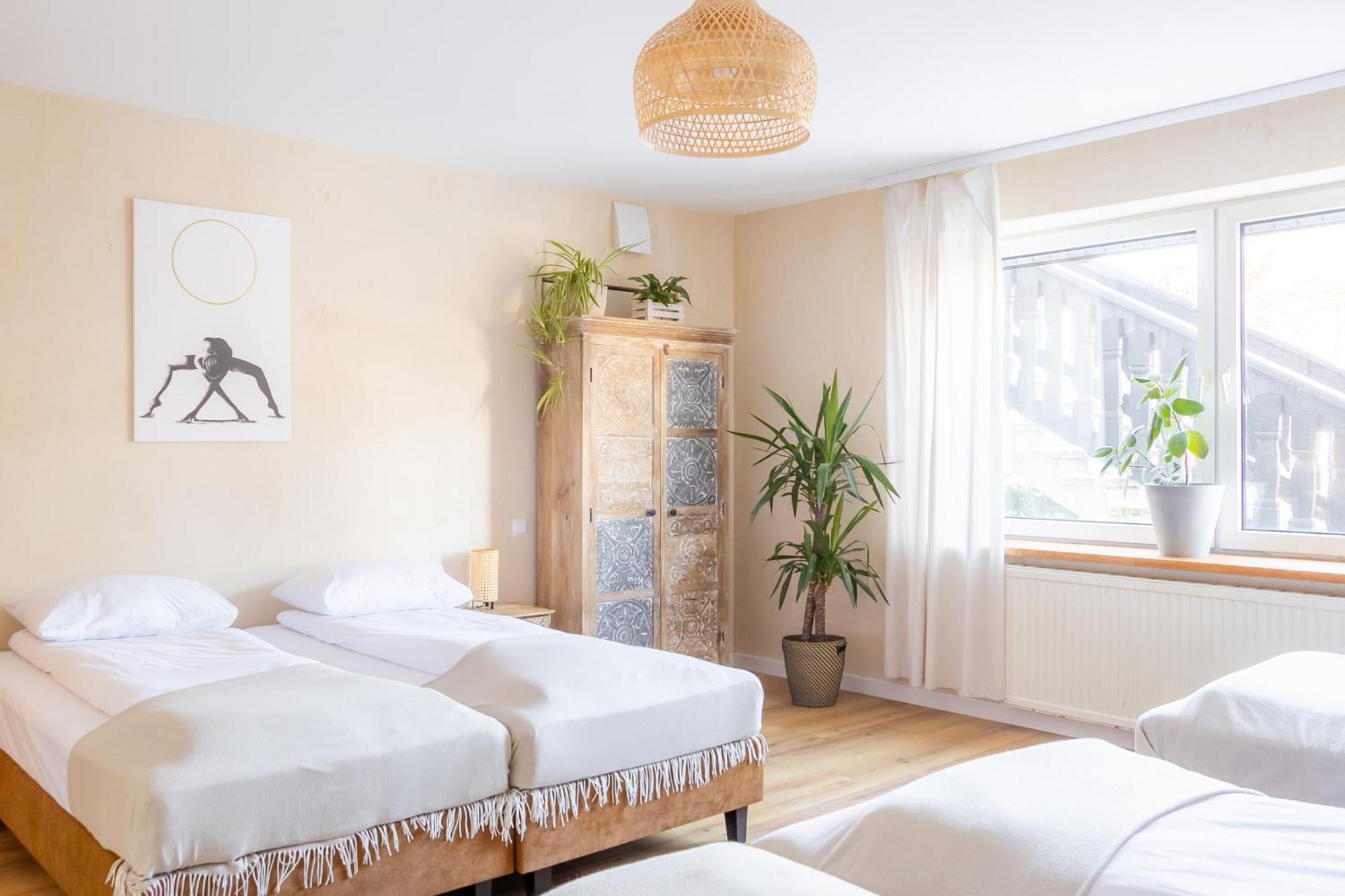 Blisshouse Luxurious Calm And Energetic Spot Near By Surrounded By The Forest Where Will Find Your Peace And Your People Gasthof *