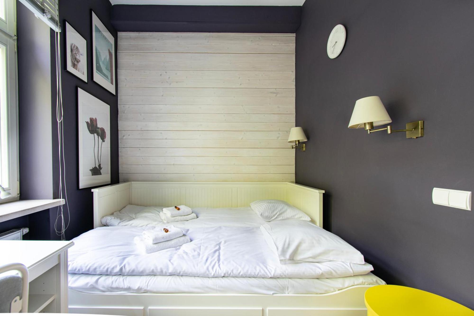 Spacious 3br With Ac In Living Room, 2 Balconies Apartment Krakow