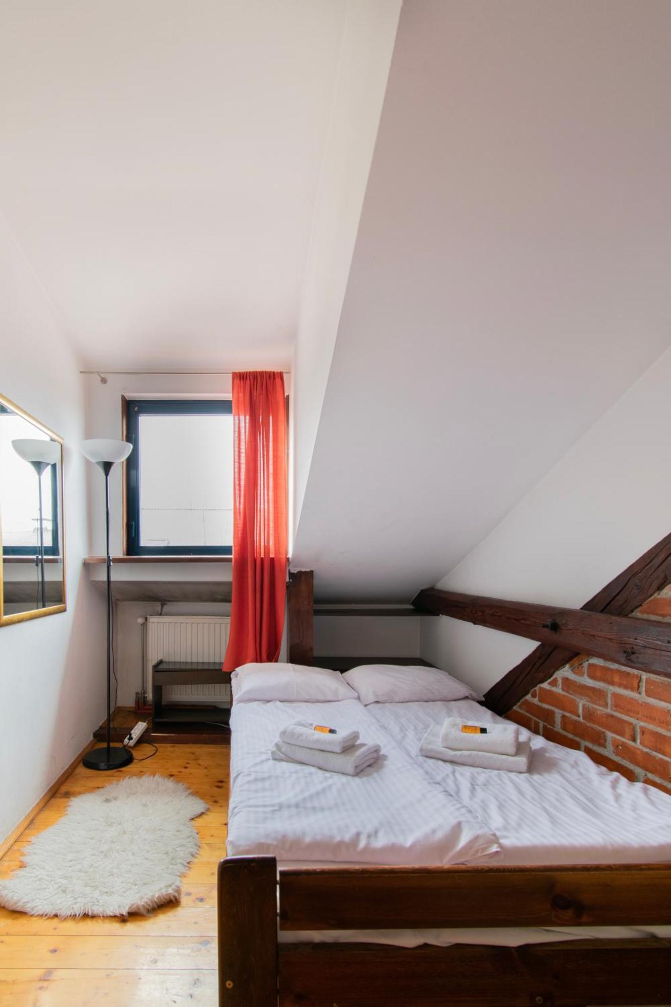 Wroblewskiego Street Apartment *