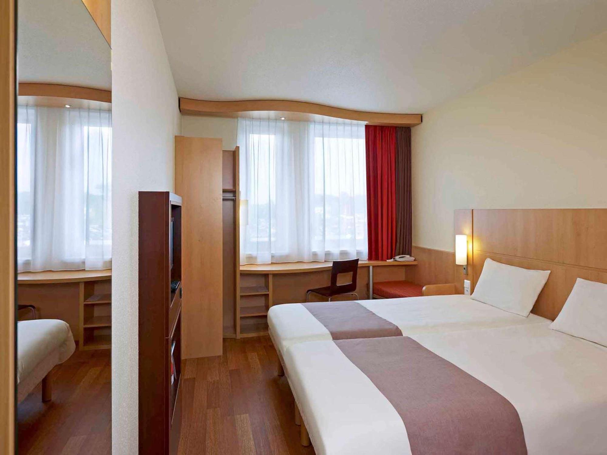 Ibis Stare Miasto Hotel