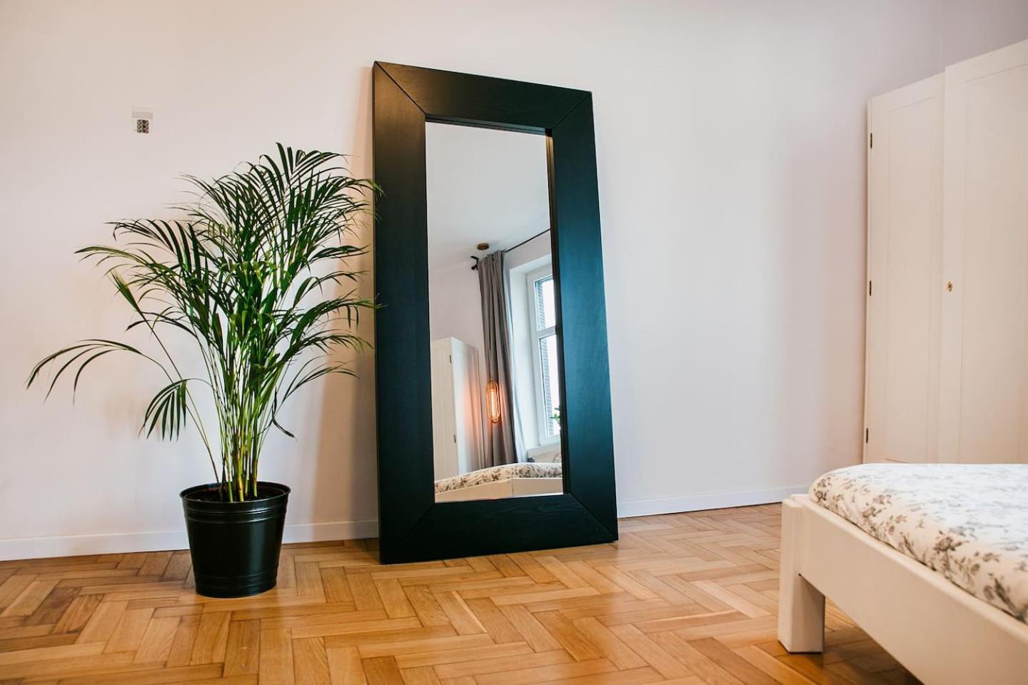 - Balcony, Workspace, Tram Stop - By Rentujemy * Krakow