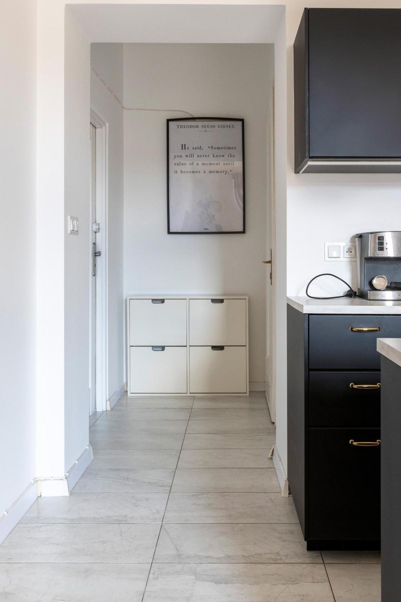 - Balcony, Workspace, Tram Stop - By Rentujemy *