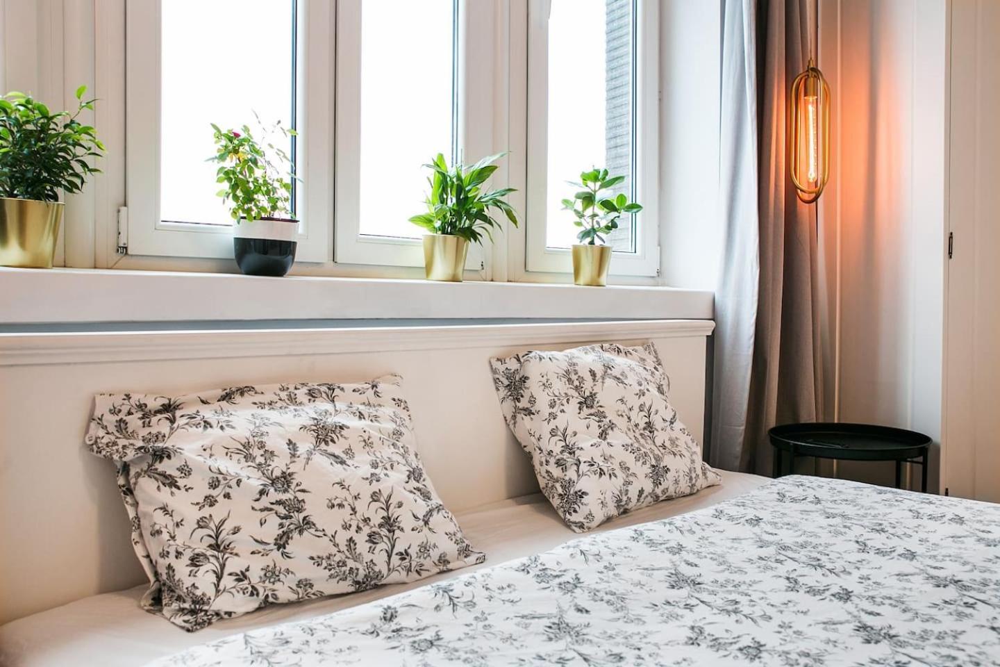 - Balcony, Workspace, Tram Stop - By Rentujemy * Krakow