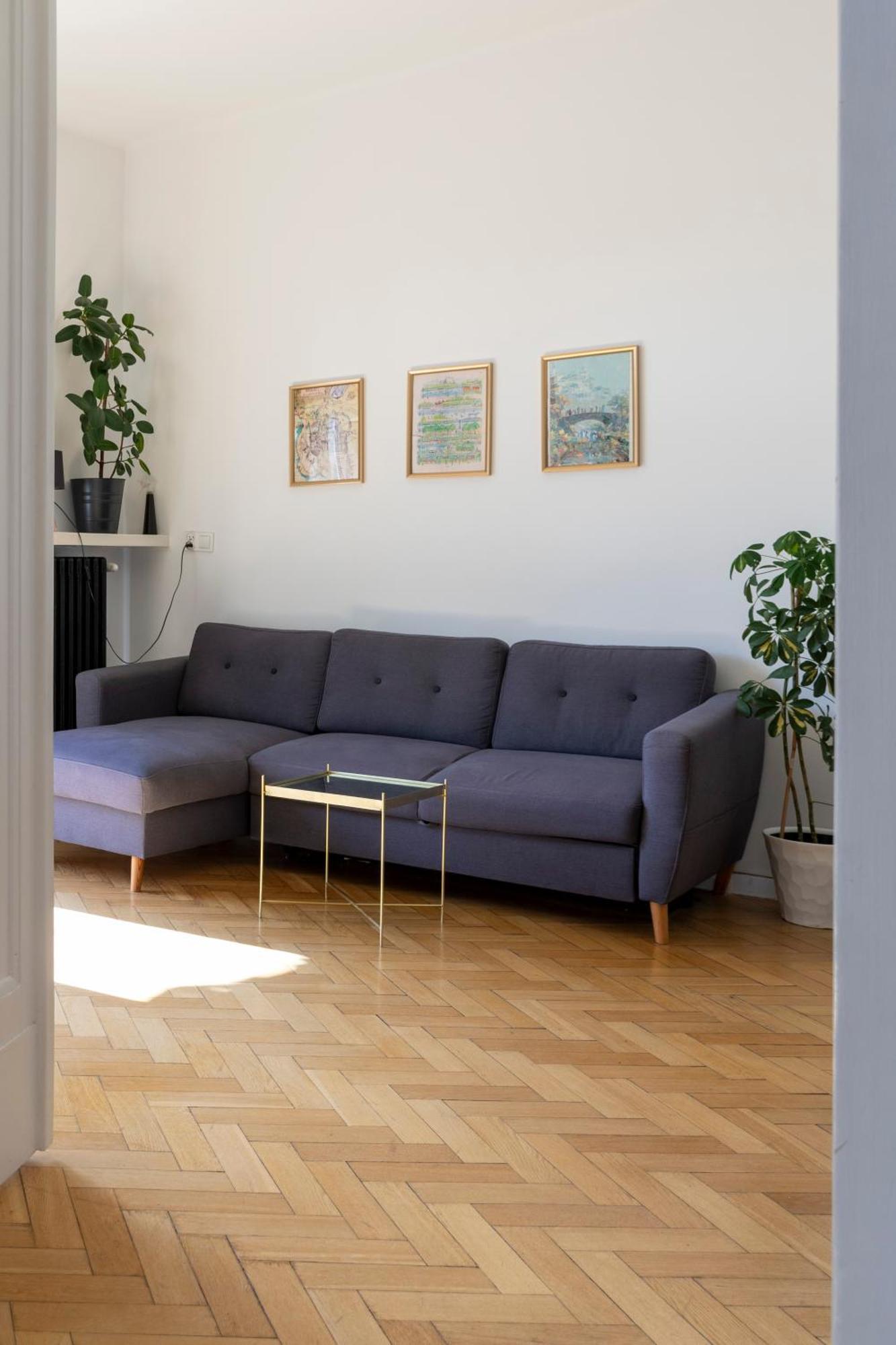 Apartment - Balcony, Workspace, Tram Stop - By Rentujemy Krakow
