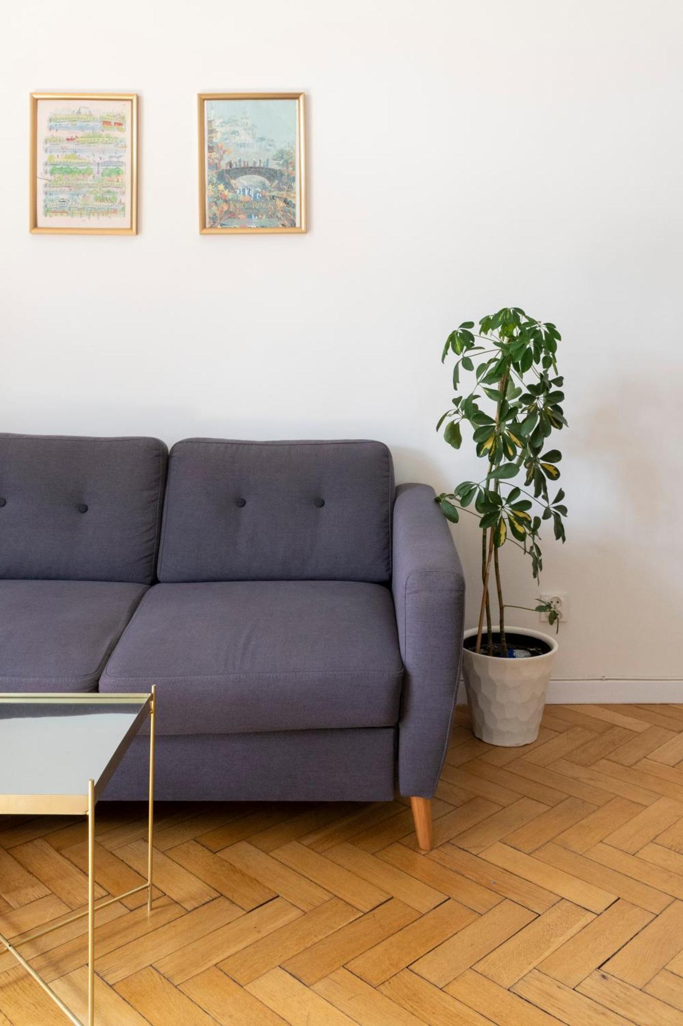 Apartment - Balcony, Workspace, Tram Stop - By Rentujemy *