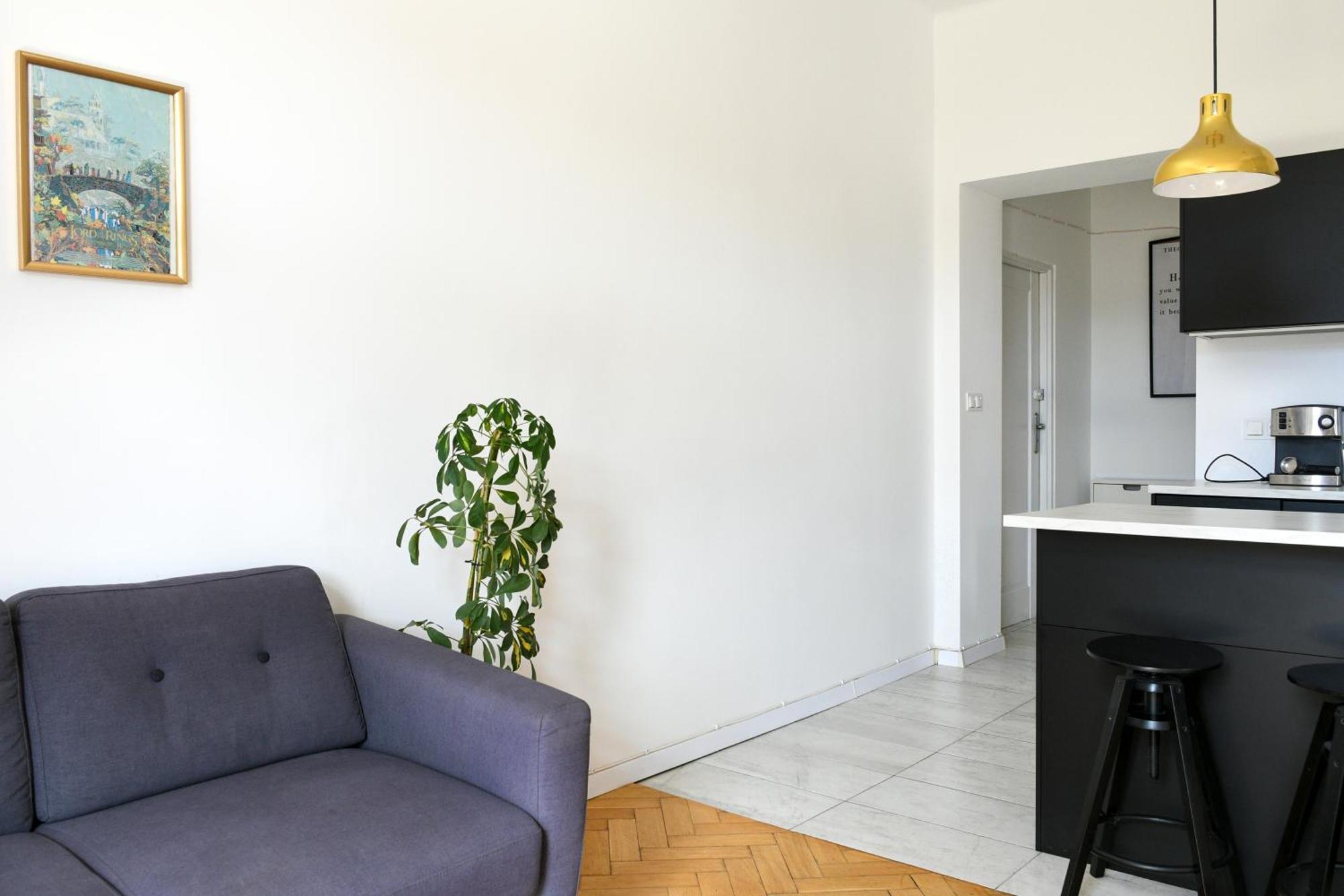 Apartment - Balcony, Workspace, Tram Stop - By Rentujemy Krakow