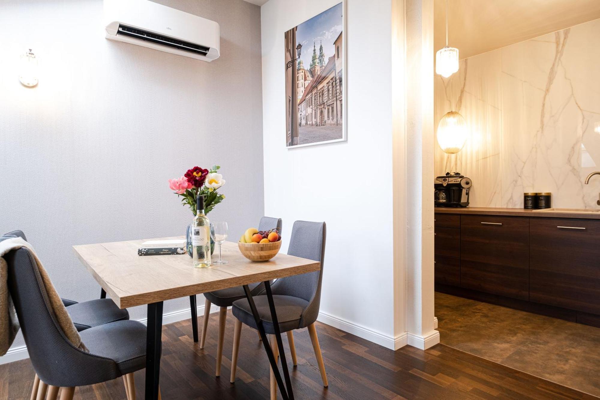 Aparthotel Old Town Vistula Premium 3*