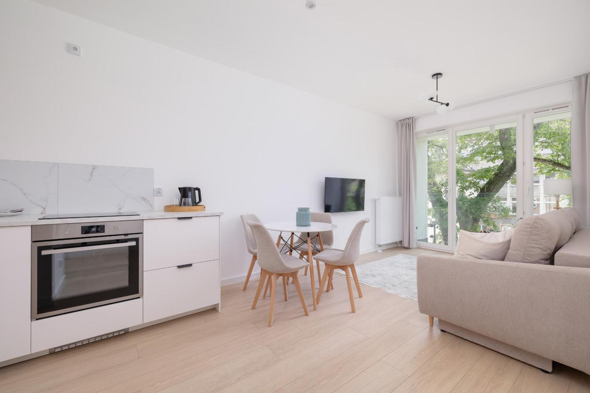 Krowoderska With Balcony Near Center By Rent Like Appartement *
