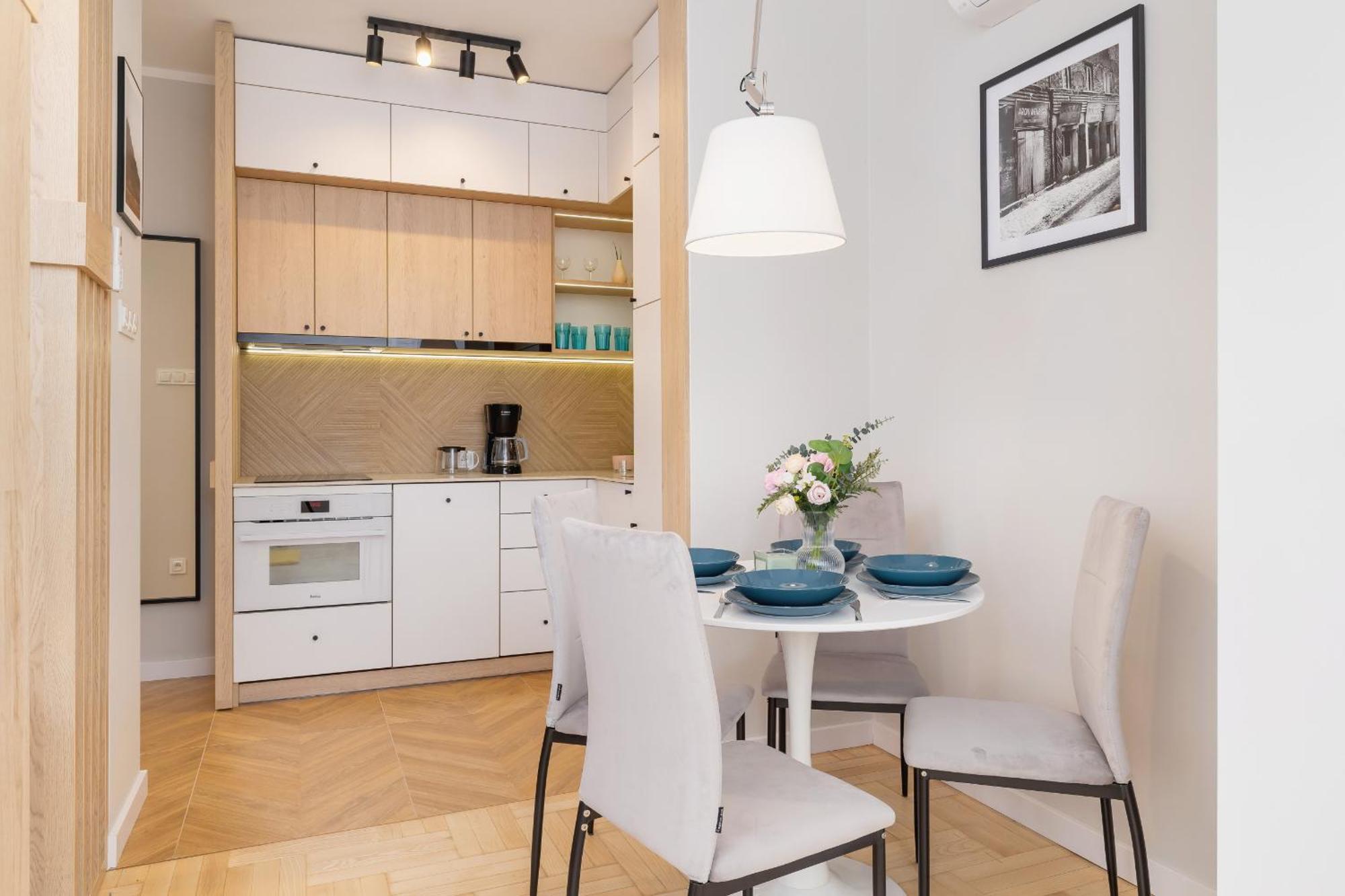 Warszauera Z Klimatyzacja Na Krakowskim Kazimierzu By Renters Apartament