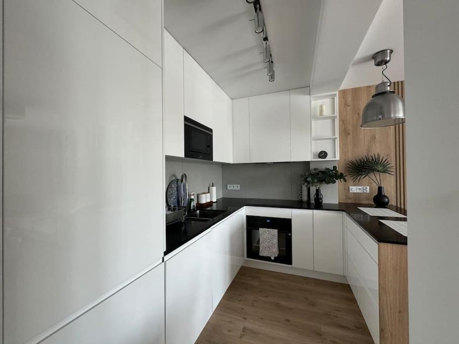 Luxuriously Decorated In A Calm District Of Apartment Krakow