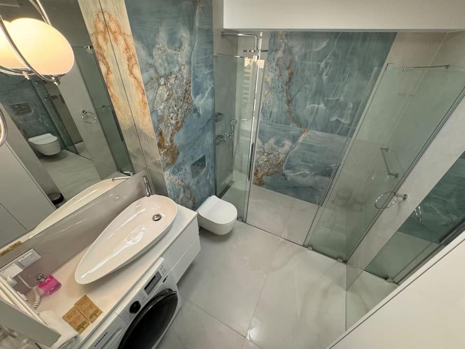 Apartment Luxuriously Decorated In A Calm District Of