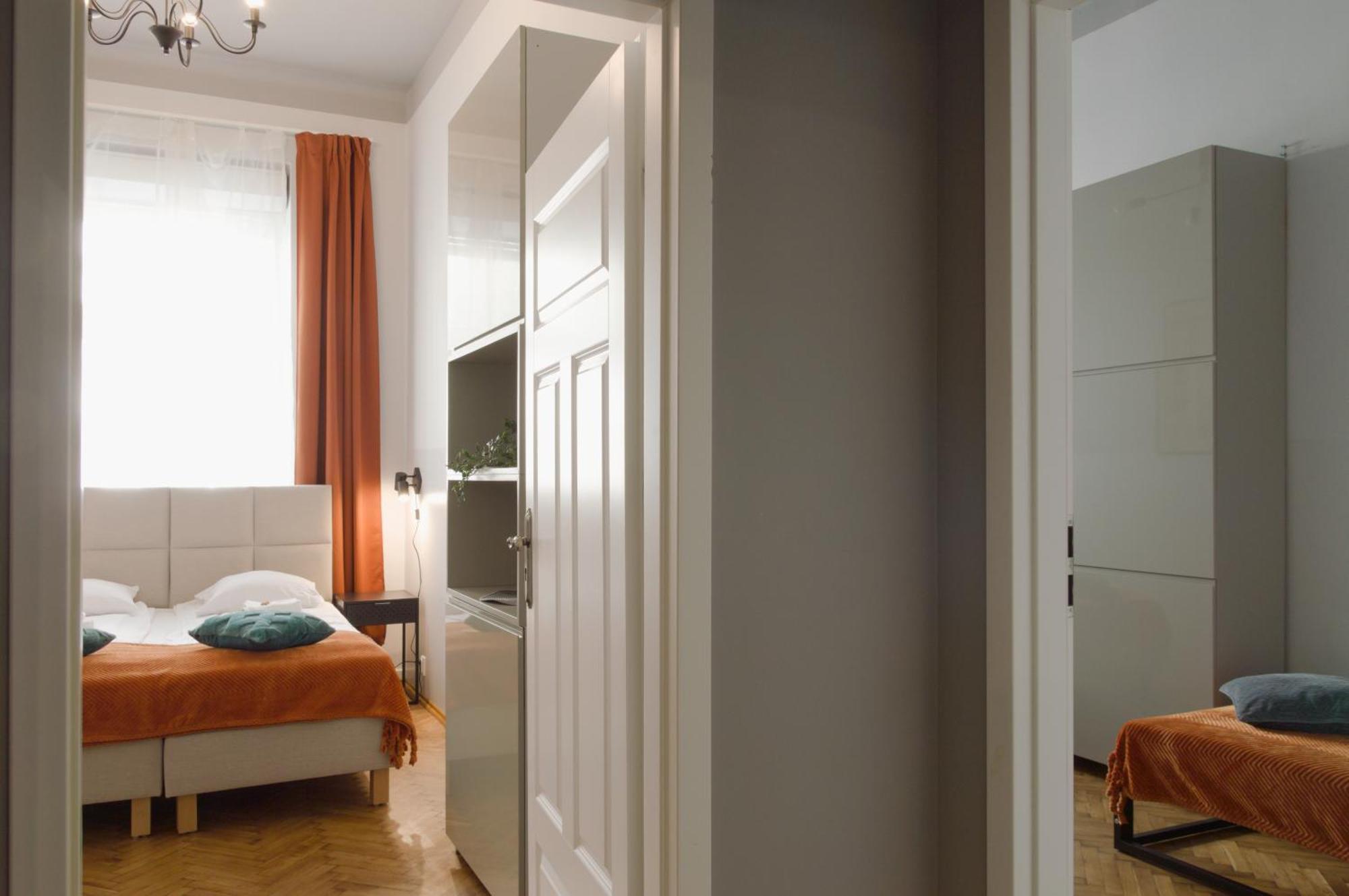 Wroblewskiego Street Apartment *
