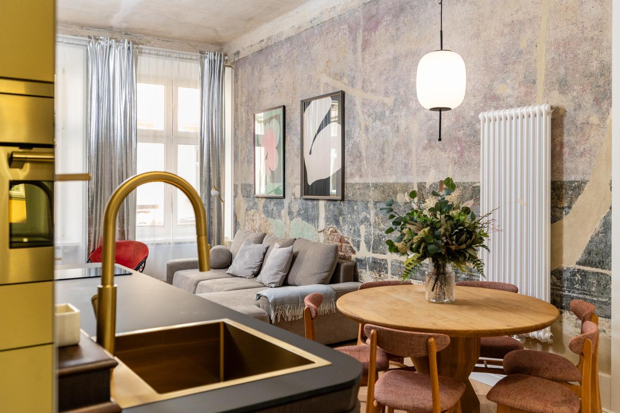 Apartment Jellybean - Old Town By Willy Walls *