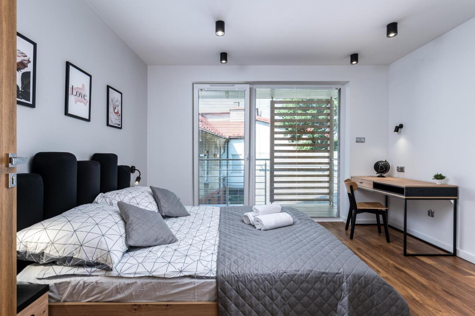 Villa Prestigious With Garden, Garage, And Elegant Krakau