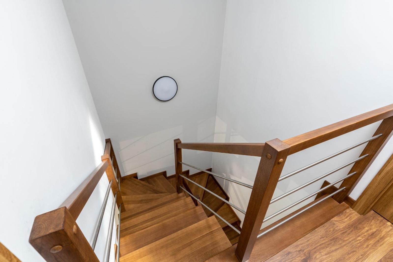 Prestigious With Garden, Garage, And Elegant Villa *