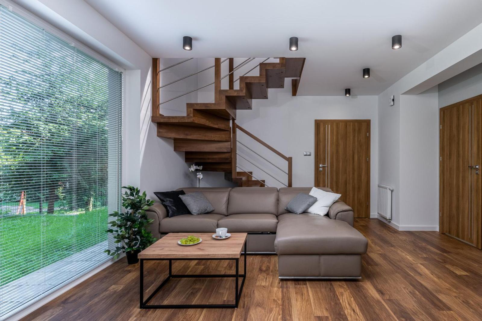 Villa Prestigious With Garden, Garage, And Elegant